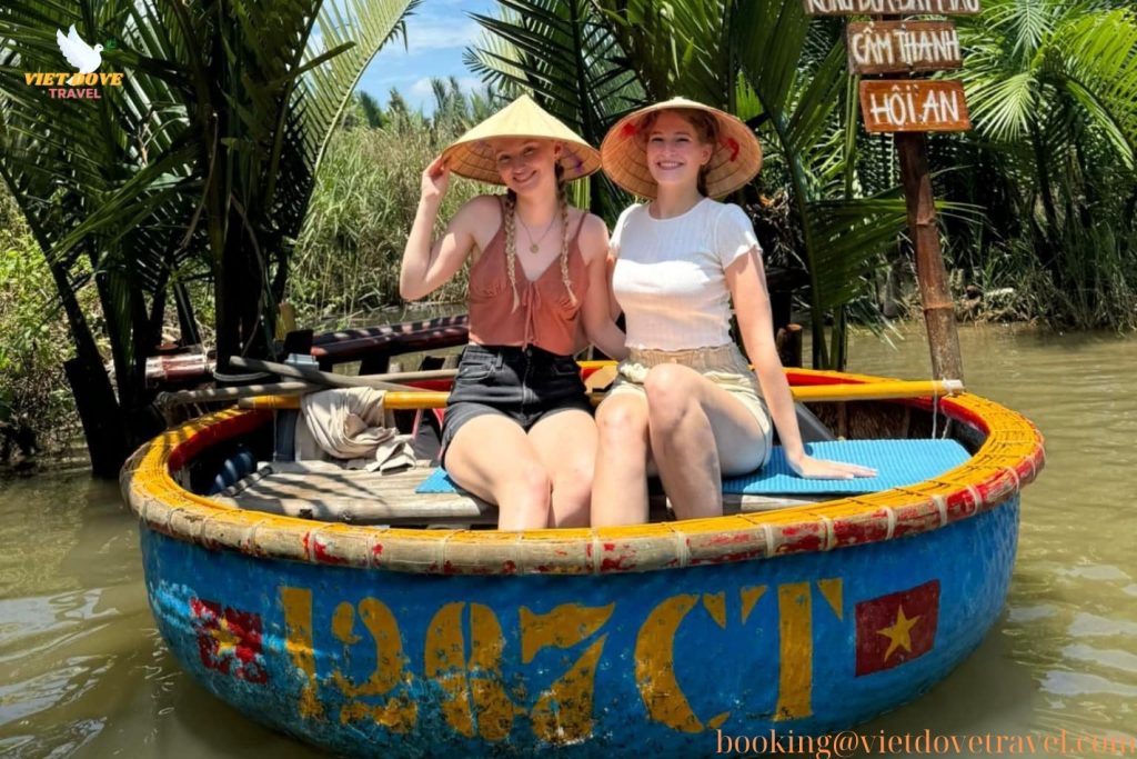Basket Boat in Cam Thanh